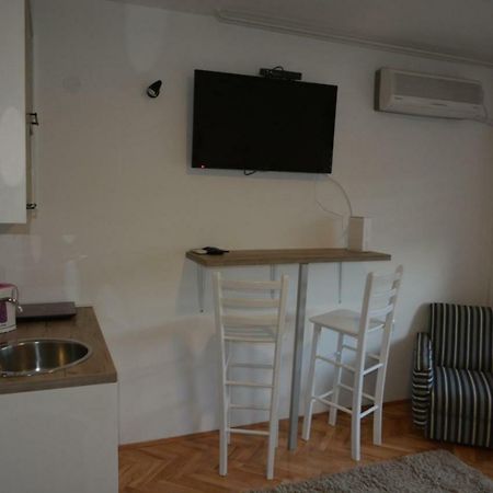 Viv Apartment 1 Ni Dış mekan fotoğraf