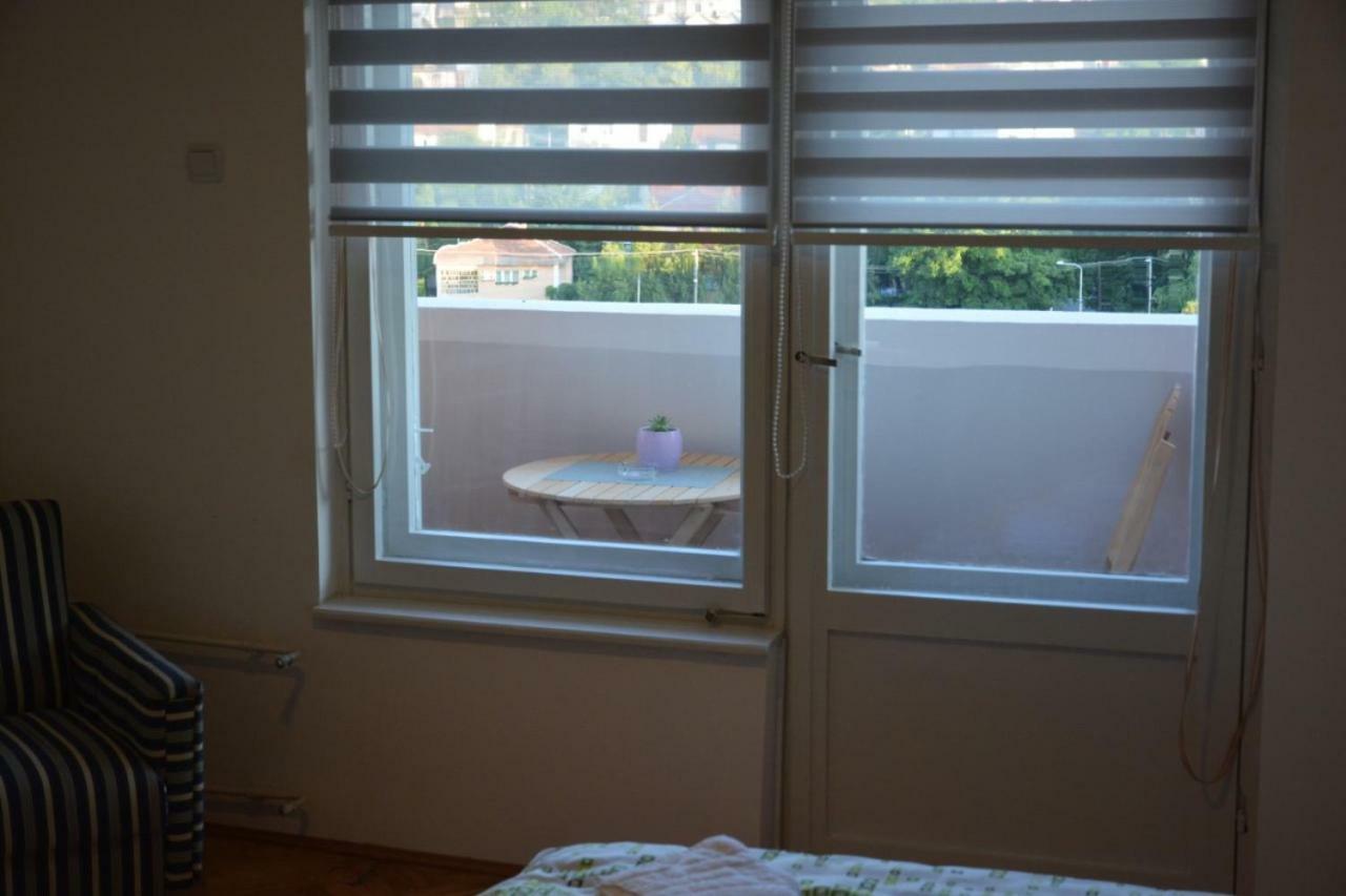 Viv Apartment 1 Ni Dış mekan fotoğraf